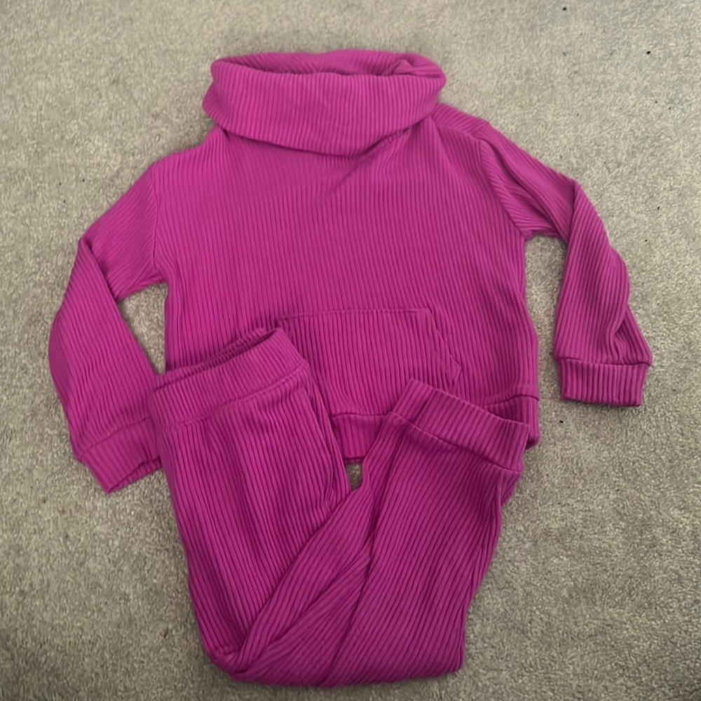 Gap Cowl neck set
